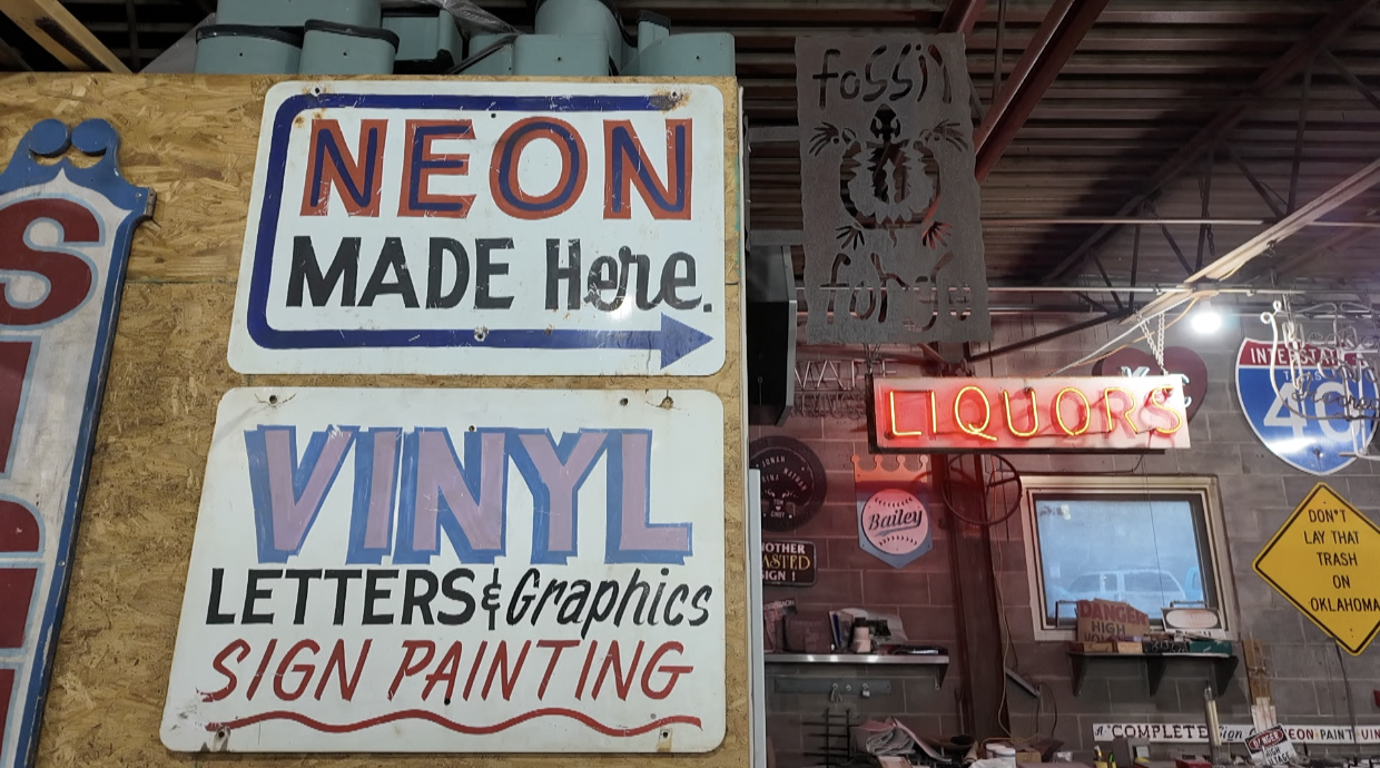 Lee's Summit went from ban on neon to neon brilliance with 50+ Lee's Summit went from ban on neon to neon brilliance with 50+